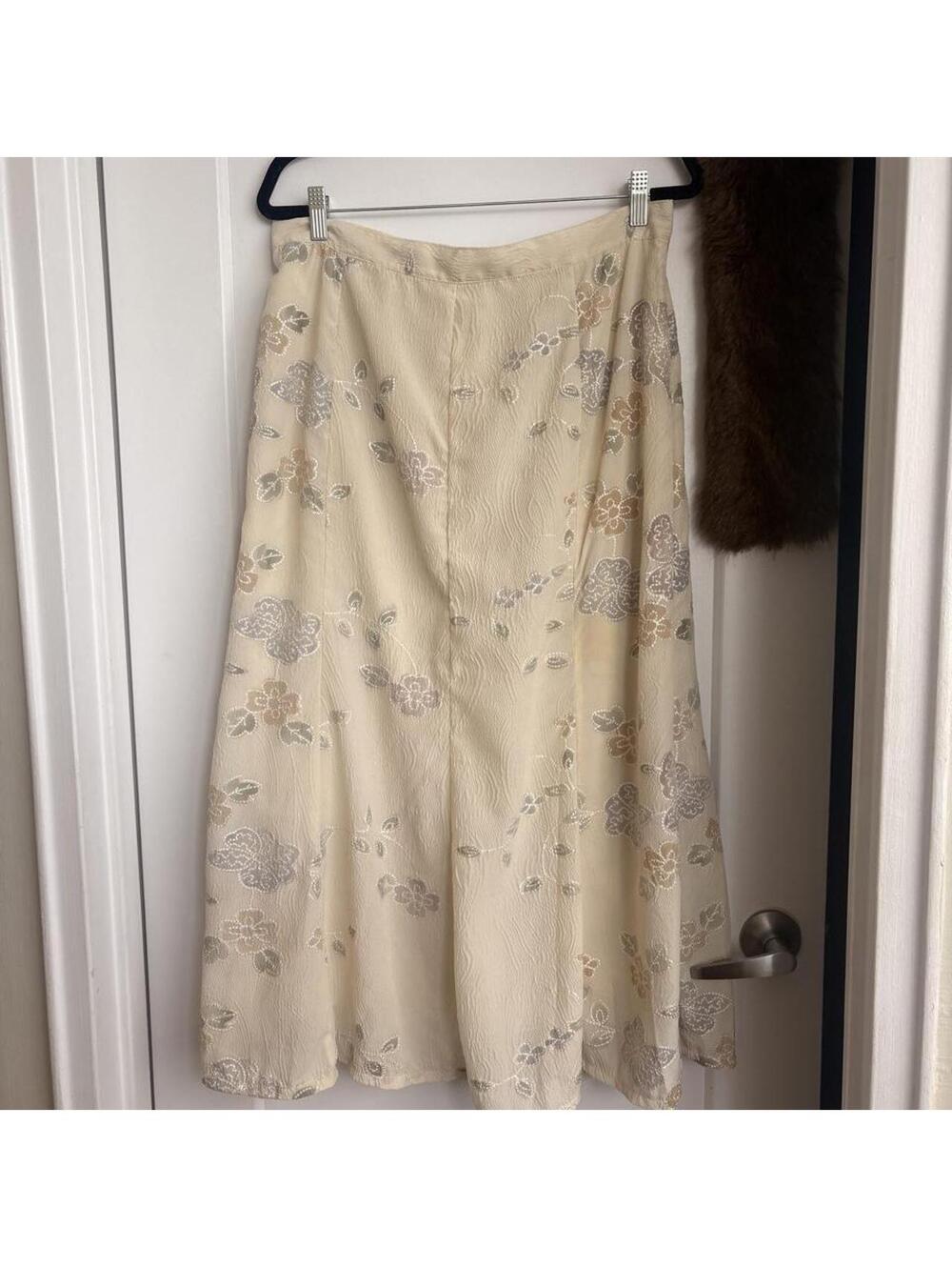 VINTAGE CREAM FLORAL SKIRT